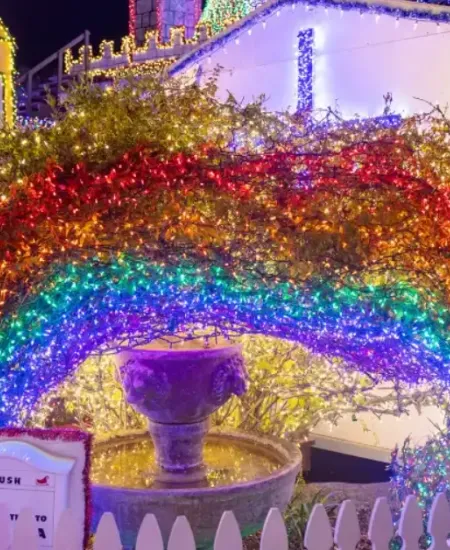 Designing a Holiday Light Theme That Tells a Story